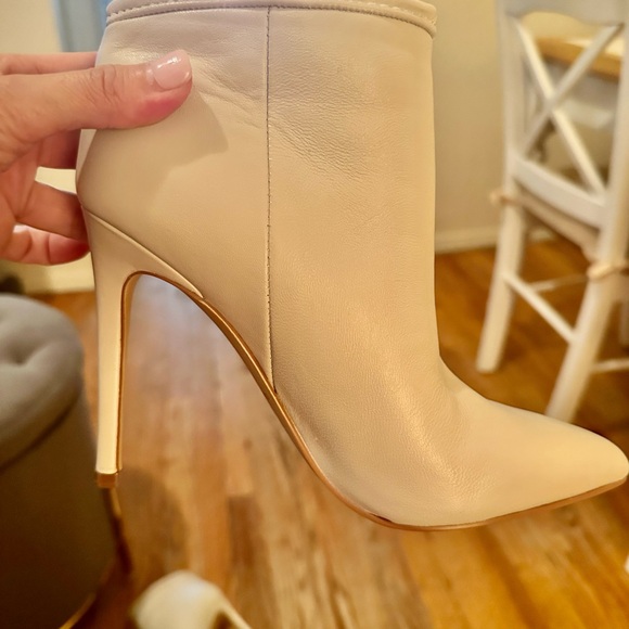 Booties - Picture 4 of 4